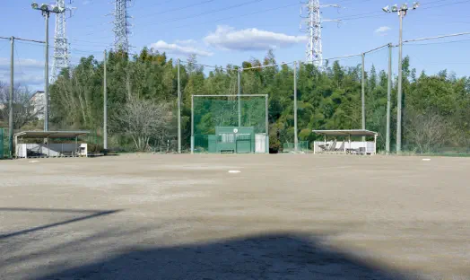 ソフトボール場