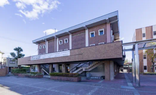 積徳館