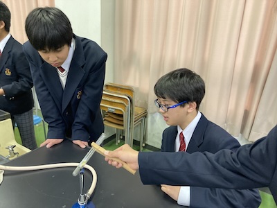 ２年生　理科実験　鉄と硫黄の化合